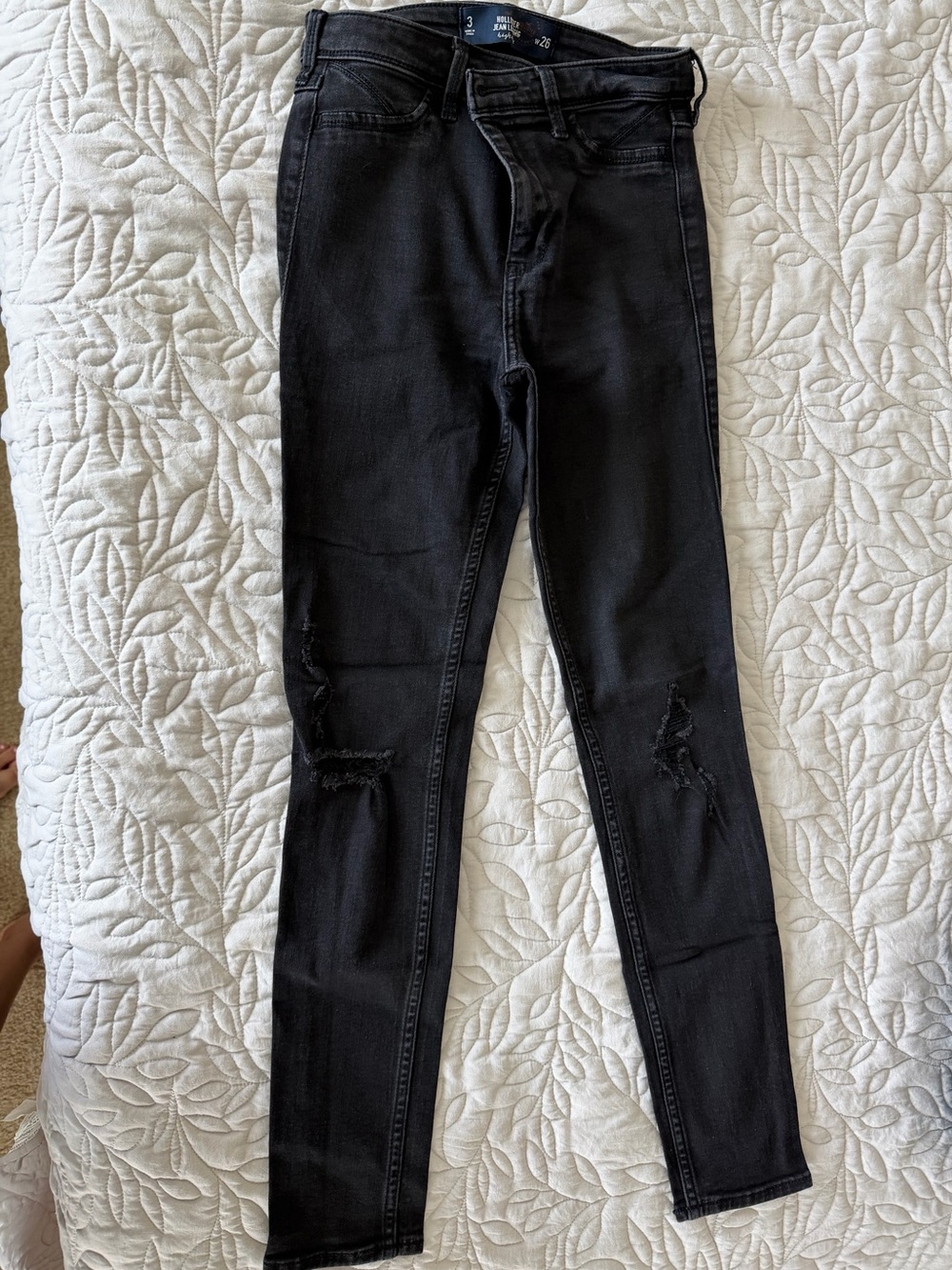 Hollister Black High-Rise Skinny Jeans - Women's size 3 or 26